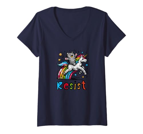 Damen Widersteht Katze reitend Einhorn Regenbogen Protest Kunst T-Shirt mit V-Ausschnitt Damen Widersteht Katze reitend Einhorn Regenbogen Protest Kunst T-Shirt mit V-Ausschnitt von Resist Cat Unicorn Collective