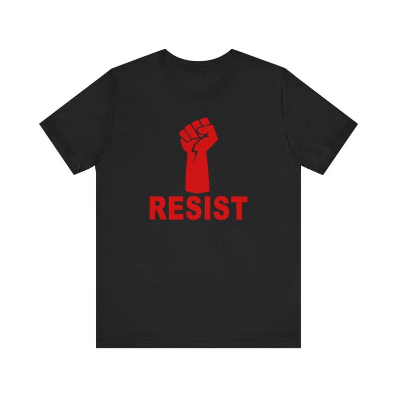 Wiederstands-T-Shirt. Rotes Power Fist Resist T-Shirt. Unisex Jersey Kurzarm T-Shirt von ResistanceButtons