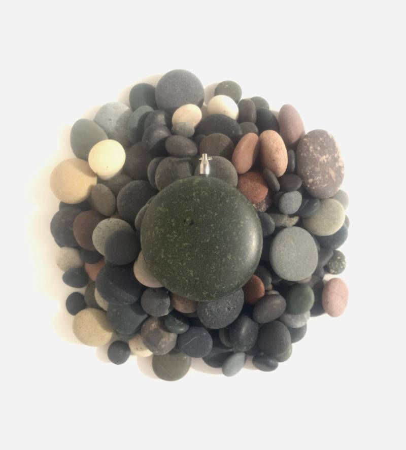 Verkauft R52 Basalt Rock Anhänger Verkauft R52 Basalt Rock Anhänger von ResonatedRock