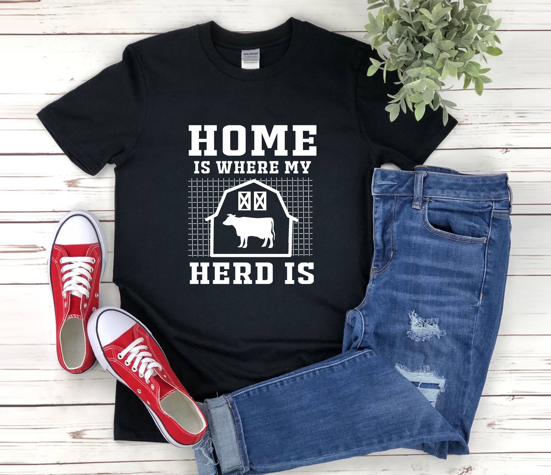 Home Is Where The Herd Shirt, Heifer Farm Shirt Herren, Tier Liebhaber, Ranch Farmer von Retailorie