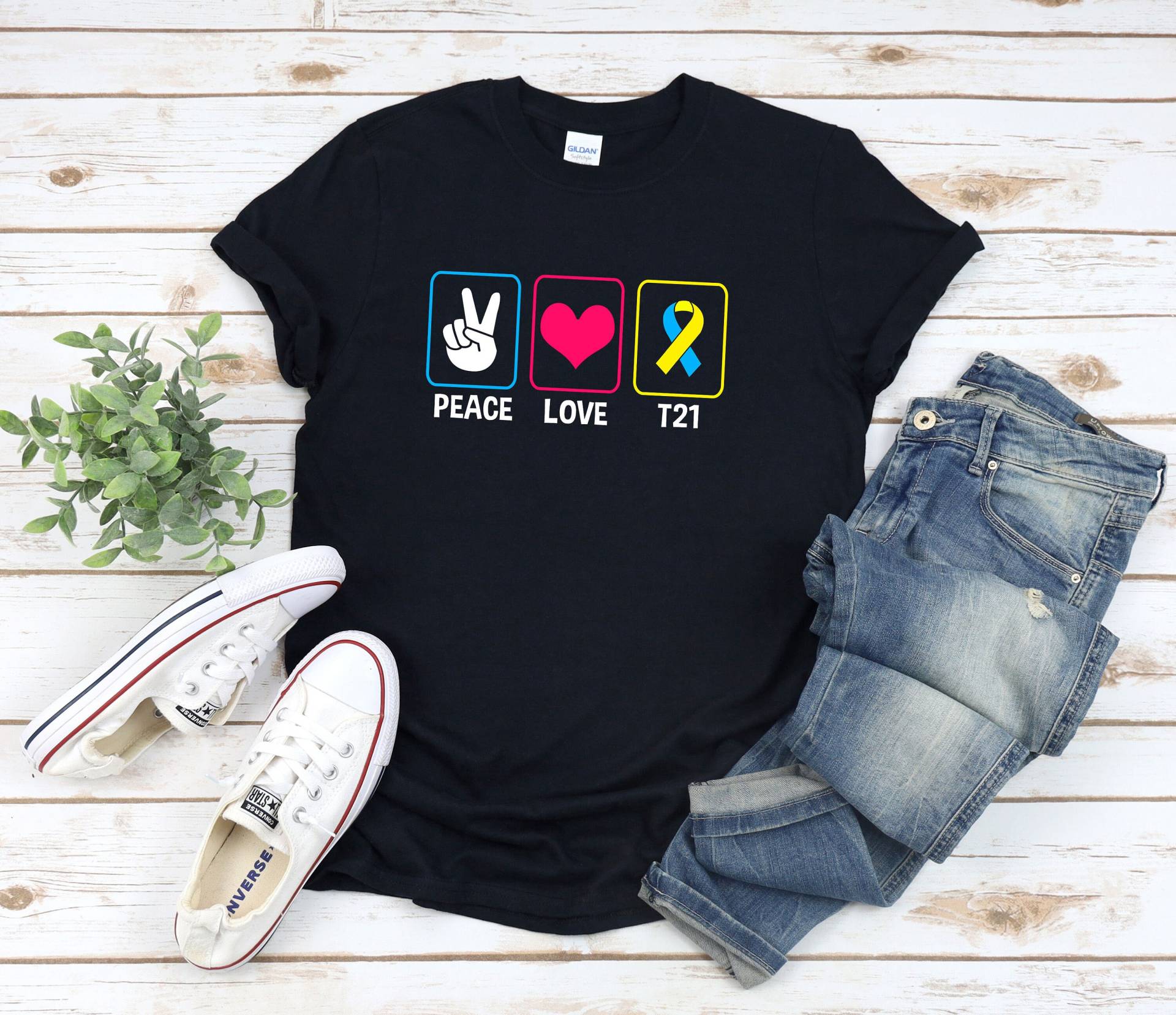Peace Love T21, Down Syndrom, Syndrom Bewusstsein Shirt, Mama Papa Peace Love T21, Down Syndrom, Syndrom Bewusstsein Shirt, Mama Papa von Retailorie