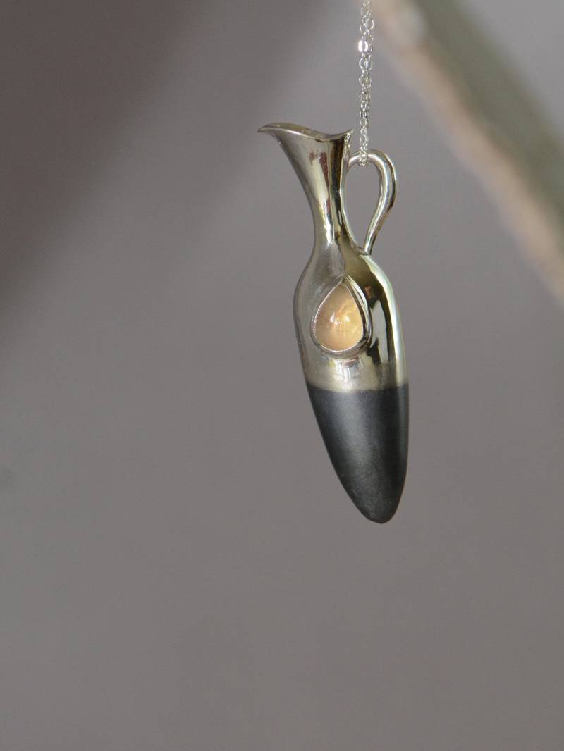 Tränengefäß-Anhänger, Silber Und Labradorit - Oder Opalanhänger, Lacrymatter Anhänger, Tränenflaschenanhänger, Strukturierter Silberanhänger von RethinkGold