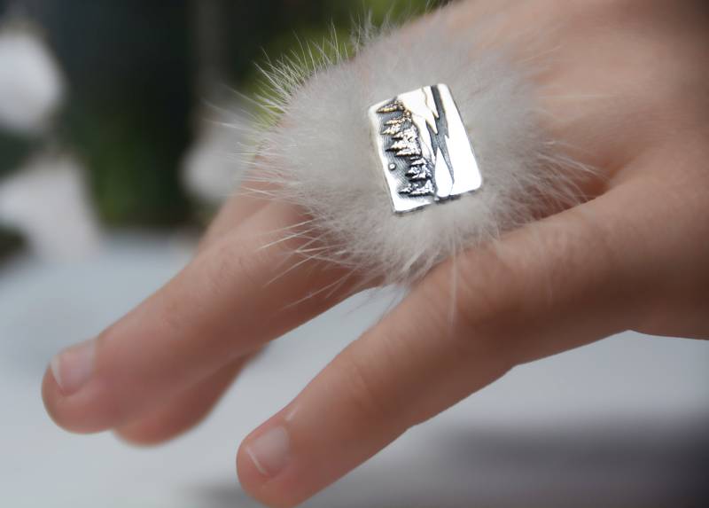 Saisonale Winter Thema Ring Mit Silber Und Weißen Pelz, Neujahr Urlaub Geschenk, Weihnachtsgeschenk Schmuck Set, Fuzzy Schneeflocke von RethinkGold