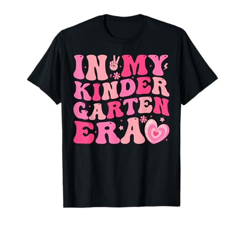 In meiner Kindergartenzeit kehren Lehrerinnen und Mädchen zurück zur Schule T-Shirt In meiner Kindergartenzeit kehren Lehrerinnen und Mädchen zurück zur Schule T-Shirt von Retro Back to School In My Kindergarten Era Girls