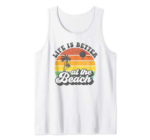 Life Is Better At The Beach Retro Sommer Urlaub Frauen Geschenk Tank Top von Retro Beach Vacation Summer Quotes Shirts & Gifts