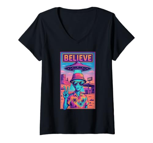 Damen Lustiges Hippie Alien Peace Zeichen Traveler Tie Dye Vaporwave T-Shirt mit V-Ausschnitt Damen Lustiges Hippie Alien Peace Zeichen Traveler Tie Dye Vaporwave T-Shirt mit V-Ausschnitt von Retro Desert Alien UFO Invasion Trippy Aesthetics