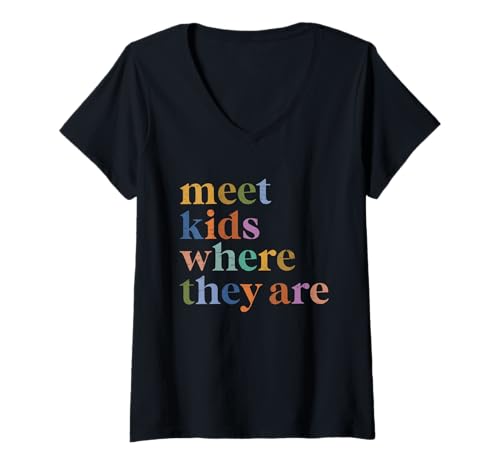 Damen SPED-Lehrer SLP Lernen Sie Kinder dort kennen, wo sie Sonderpädagogik sind T-Shirt mit V-Ausschnitt Damen SPED-Lehrer SLP Lernen Sie Kinder dort kennen, wo sie Sonderpädagogik sind T-Shirt mit V-Ausschnitt von Retro SPED Teacher SLP Meet Kids Where They Are