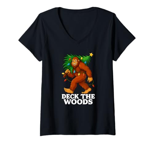 Damen Deck The Woods Funny Christmas Bigfoot Tree Farm Schleppen T-Shirt mit V-Ausschnitt Damen Deck The Woods Funny Christmas Bigfoot Tree Farm Schleppen T-Shirt mit V-Ausschnitt von Retro Sasquatch Gift Tees