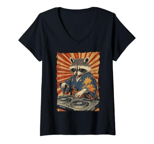 Damen DJ Waschbär Kimono Plattenspieler – Japanische Musik T-Shirt mit V-Ausschnitt Damen DJ Waschbär Kimono Plattenspieler – Japanische Musik T-Shirt mit V-Ausschnitt von Retro-Vibes Party Tier Geschenk Mit Tokio Stil