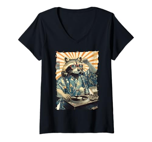 Damen DJ Waschbär Kimono Plattenspieler – Kanji Japanische Musik T-Shirt mit V-Ausschnitt Damen DJ Waschbär Kimono Plattenspieler – Kanji Japanische Musik T-Shirt mit V-Ausschnitt von Retro-Vibes Party Tier Geschenk Mit Tokio Stil