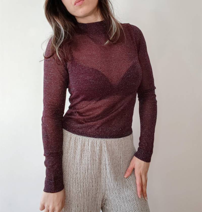 Lila Gestricktes Transparentes Oberteil. Rollkragen Top. Langarmtop von RetroBaloon