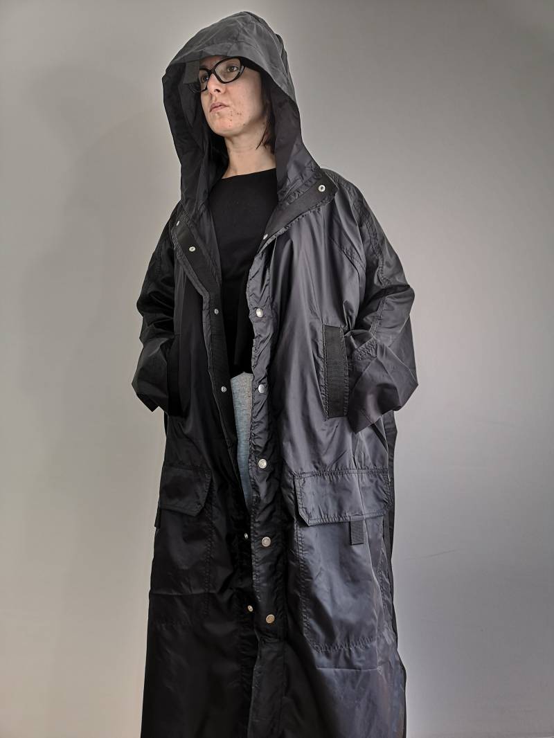 Oversized Langer Parka Mit Kapuze. Schwarzer Oversized Parka. Unisex von RetroBaloon