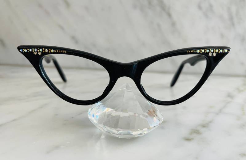 Unbenutztes Schwarzes Vintage Katzenauge Mit Strasssteinchen Unbenutztes Schwarzes Vintage Katzenauge Mit Strasssteinchen von RetroCatEyewear