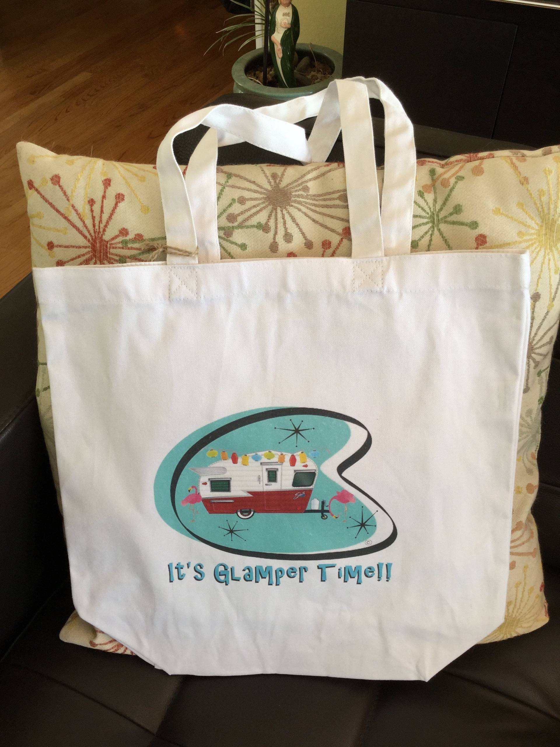 Glamper Zeit Tote Shasta Wohnwagen Glamper Zeit Tote Shasta Wohnwagen von RetroChiDesigns