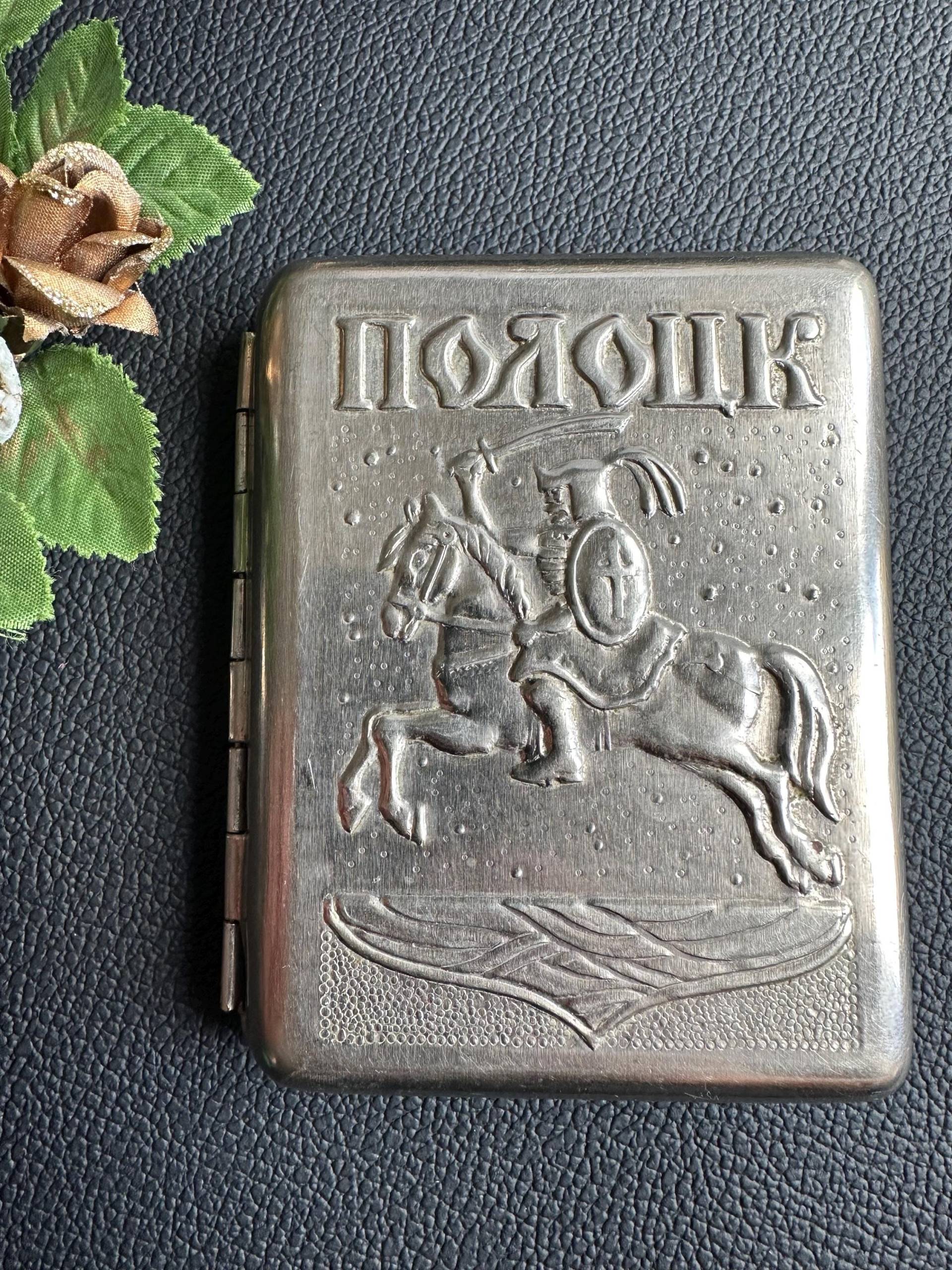 Vintage Zigarettenetui Polotsk Ritter Mit Schwert Zu Pferd 1970Er Jahre Udssr von RetroCommode