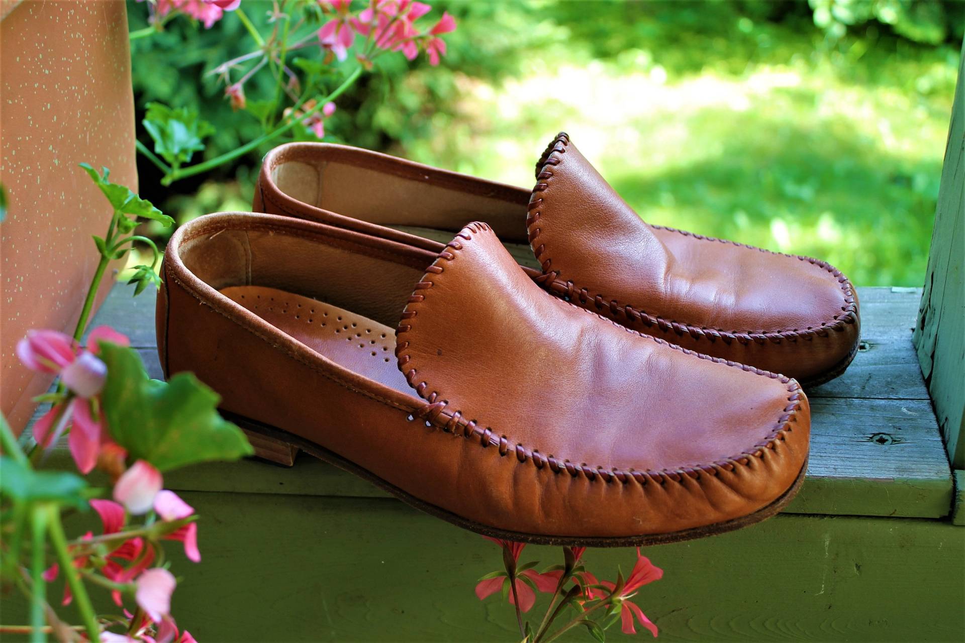 Braune Lederschuhe Loafers Männer Vintage Sommer Geschenk Für Ihn Größe 40 von RetroFashionistaShop