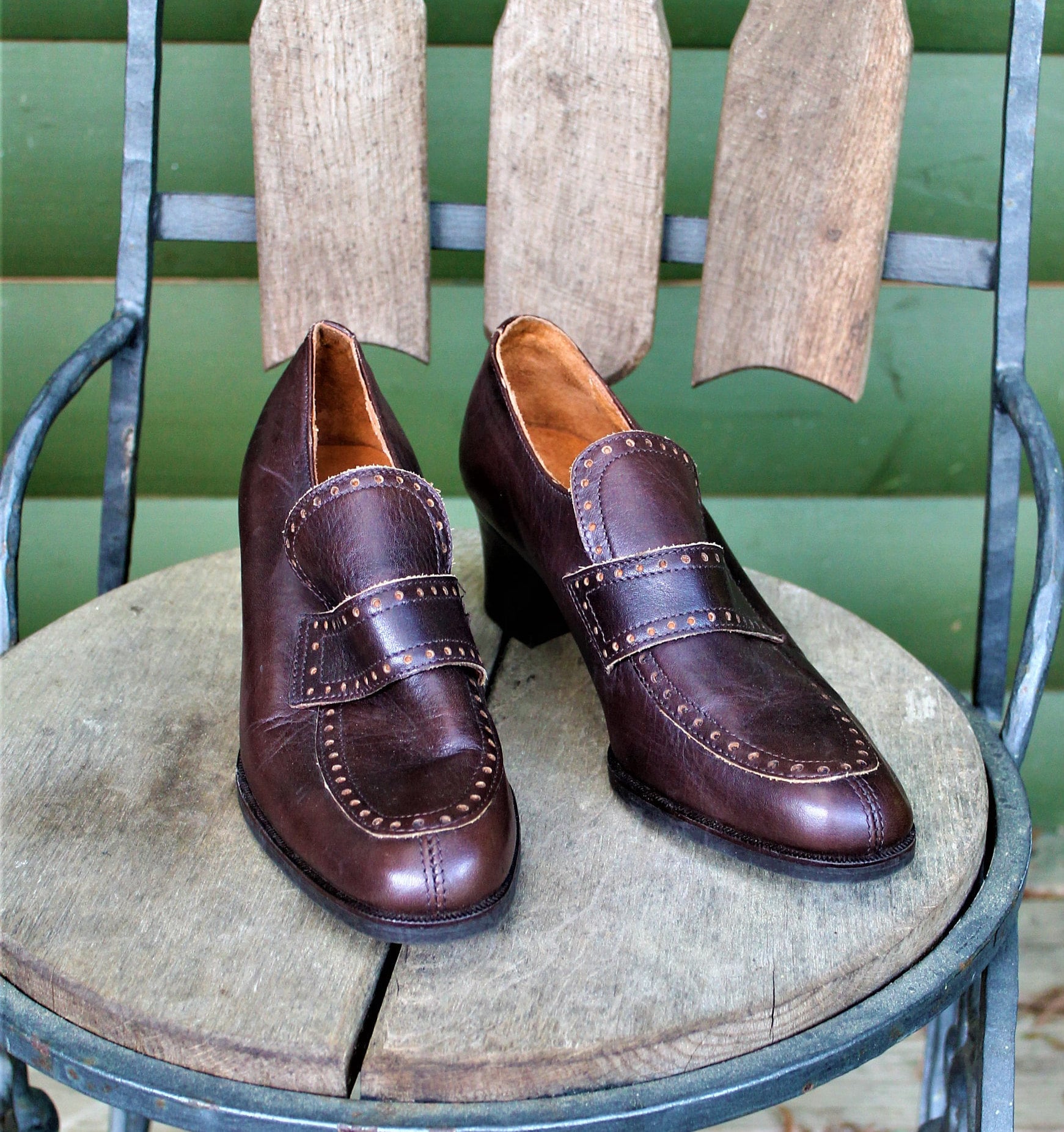 Schuhe Braun Vintage Damen Leder Medium Absatz Pumps Oxford 2 Größe 38-39 von RetroFashionistaShop