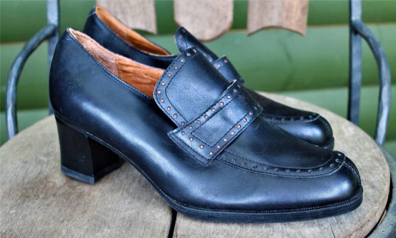 Schuhe Schwarze Stiefel Vintage Frauen Leder Medium Pumps Oxford Größe 39 von RetroFashionistaShop