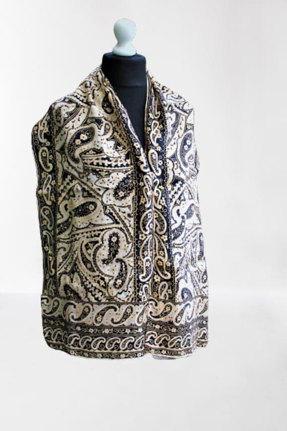 Seidenschal Vintage Schwarz Beige Orientalisch Mit Ornamenten Für Männer Frauen Unisex Sommer Accessoire Geschenk Sie Und Ihn von RetroFashionistaShop