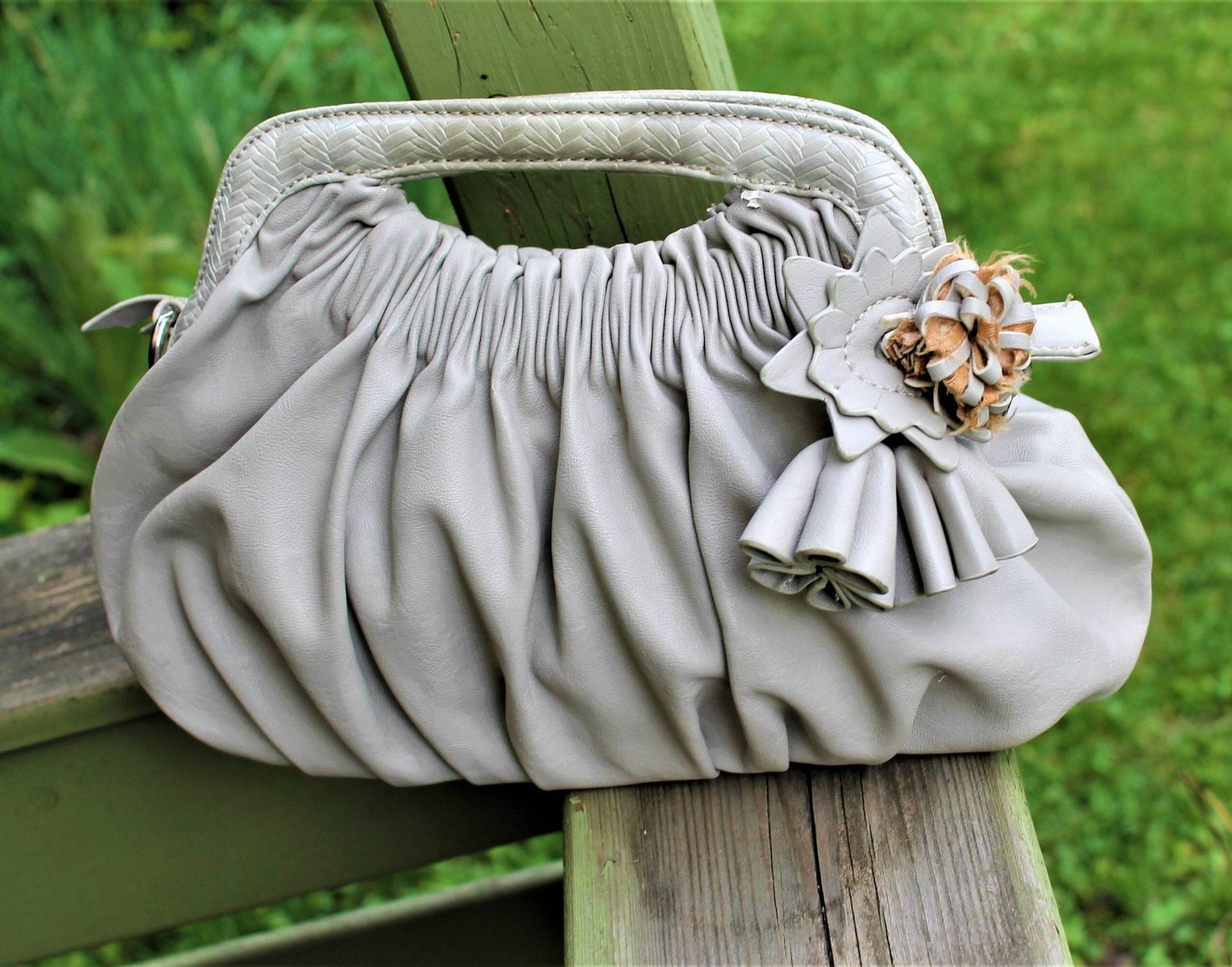 Vintage Grau Geldbörse Tasche Tote Handtasche Weiß Frauen von RetroFashionistaShop