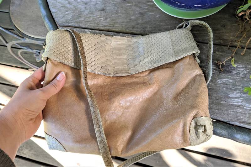 Vintage Weiche Ledertasche Schulter Beige Karma Koma Python Damen von RetroFashionistaShop