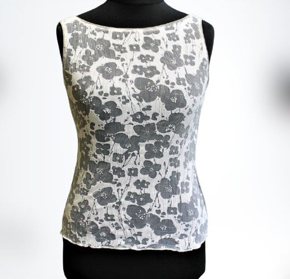 Weiß Blumen Transparent Offen Zurück T Shirt Frauen Vintage Sleevless Geschenk Für Sie Größe M von RetroFashionistaShop