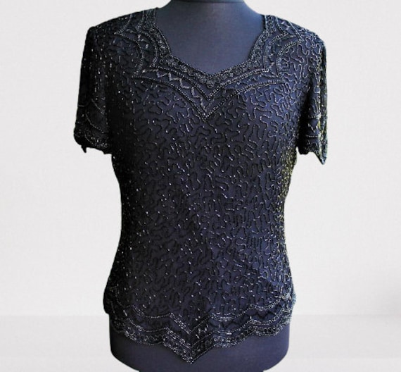Wunderschöne Schwarze Vintage Bluse Seide Top Bestickt Abend Frauen Kurze Ärmel Geschenk Für Ihre 90Er Jahre Größe M L von RetroFashionistaShop