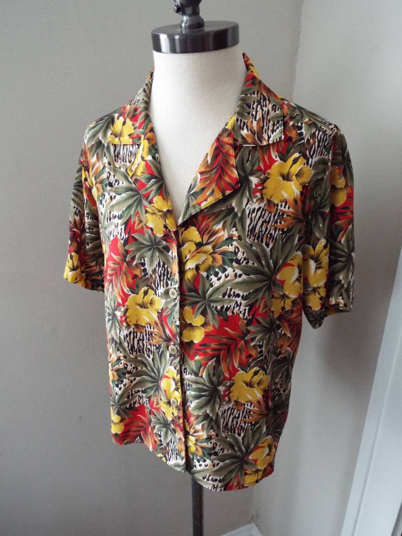 Vintage Kurzarm Button Down Floral Print Bluse Von Notationen von RetroGetgoVintage