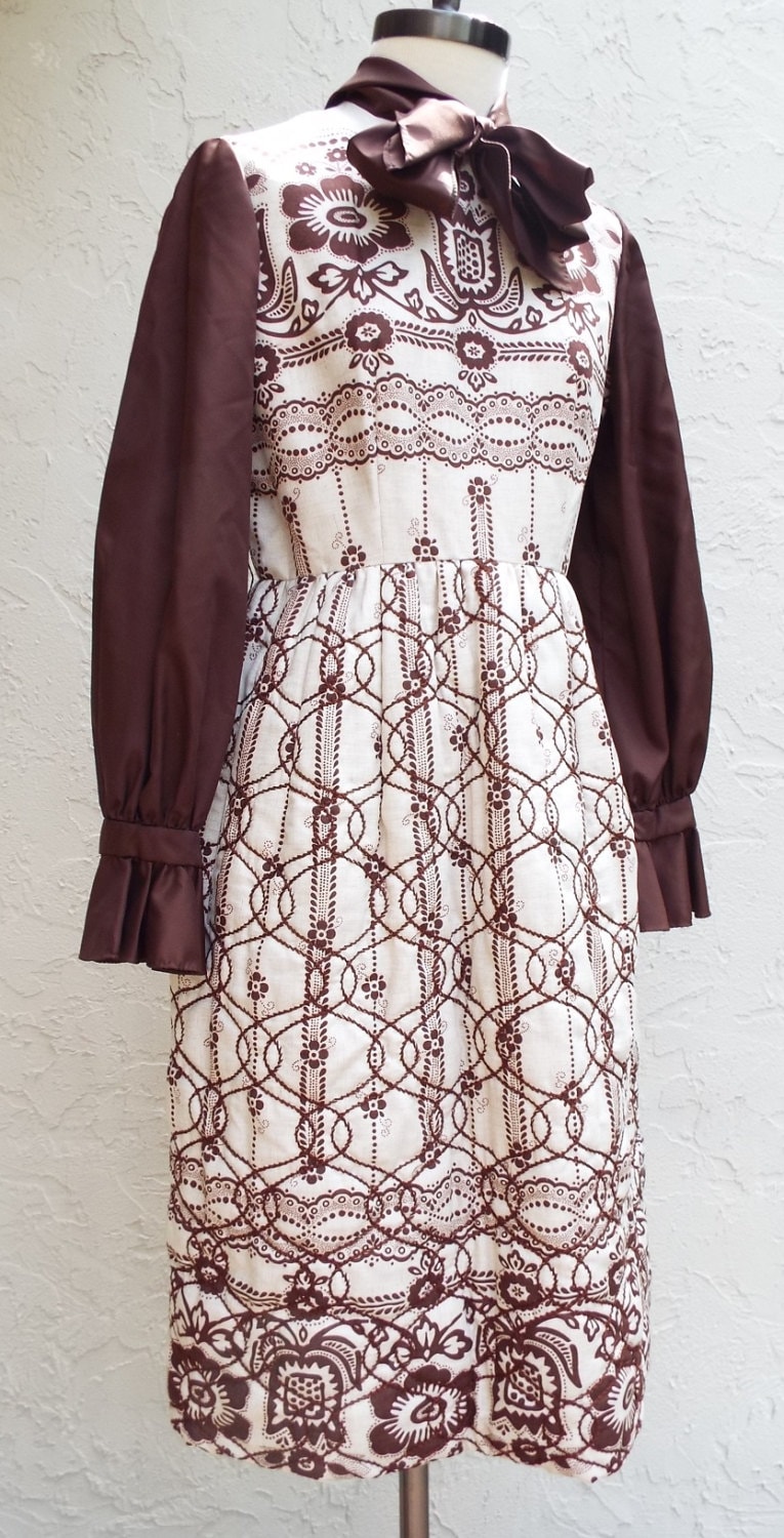 Vintage Langarm Kleid Von Oscar De La Renta von RetroGetgoVintage