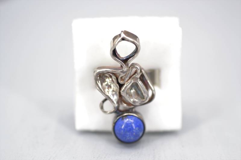 Brutalist Mid Century Silber Ring Mit Einem Schönen Blauen Stein Lapis Lazuli 1970Er Jahre Schmuck - Vintage 835 Gb Brutalist Mid Century Silber Ring Mit Einem Schönen Blauen Stein Lapis Lazuli 1970Er Jahre Schmuck - Vintage 835 Gb von RetroMungo