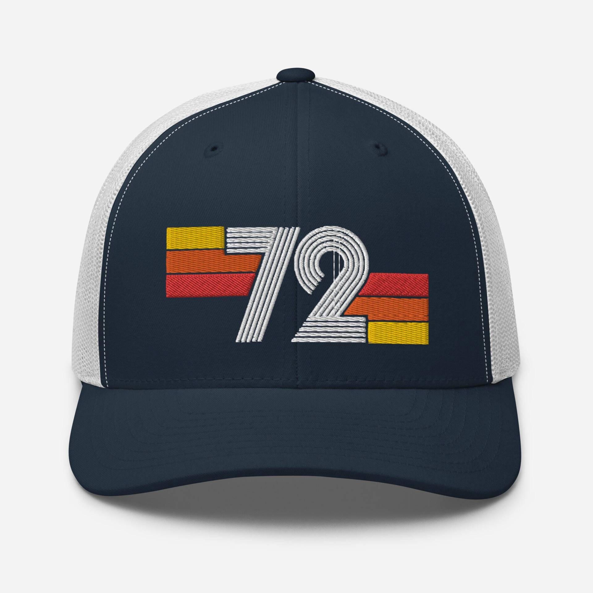 1972 Retro Multi Lines Trucker Hut, Geburtstagsgeschenk Idee Für Männer Und Frauen, 72 Vintage Cap von RetroRatDesigns