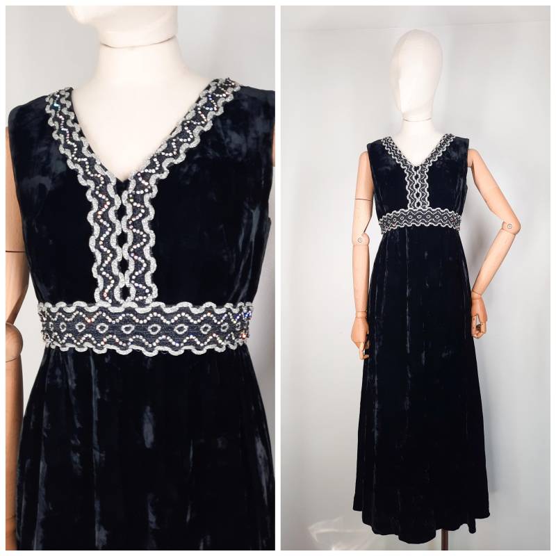 Vintage 60Er Jahre Glam Schwarzer Samt & Silber Details Maxi Kleid Xs 1960Er Vintage 60Er Jahre Glam Schwarzer Samt & Silber Details Maxi Kleid Xs 1960Er von RetroRouteVintage
