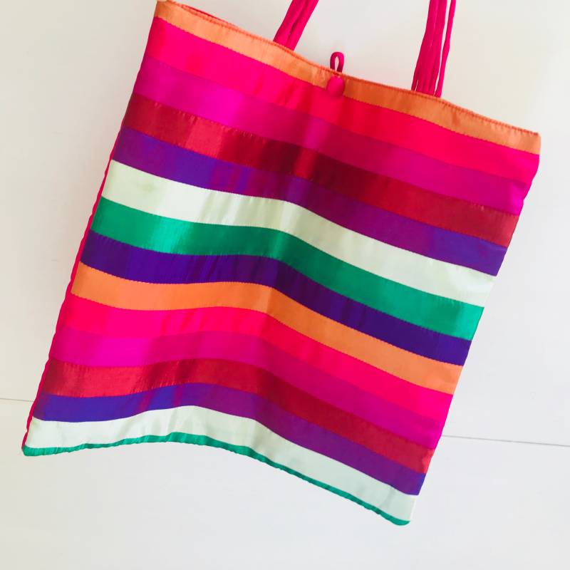 Regenbogen Streifen Tote von RetroRunwayVintage