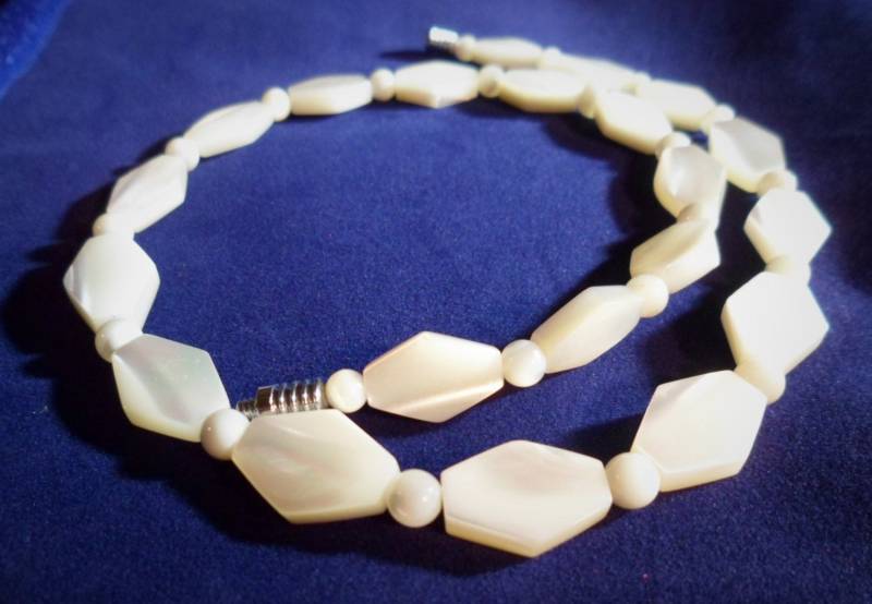 Einzigartige Vintage Kunst Glas Perlmutt Perle Halskette Halsband von RetroSiren