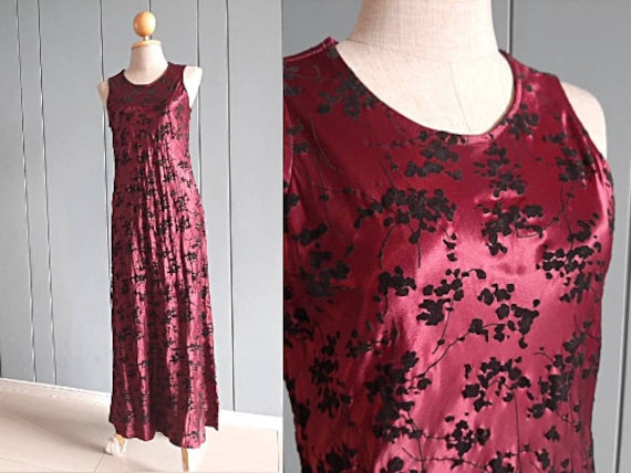S - 90Er Jahre Sommer Rotes Abendkleid Partykleid Burgunderrotes Maxikleid Glanzend 34"cm Büste Weihnachtsgeschenk Für Sie S - 90Er Jahre Sommer Rotes Abendkleid Partykleid Burgunderrotes Maxikleid Glanzend 34"cm Büste Weihnachtsgeschenk Für Sie von RetroTheory