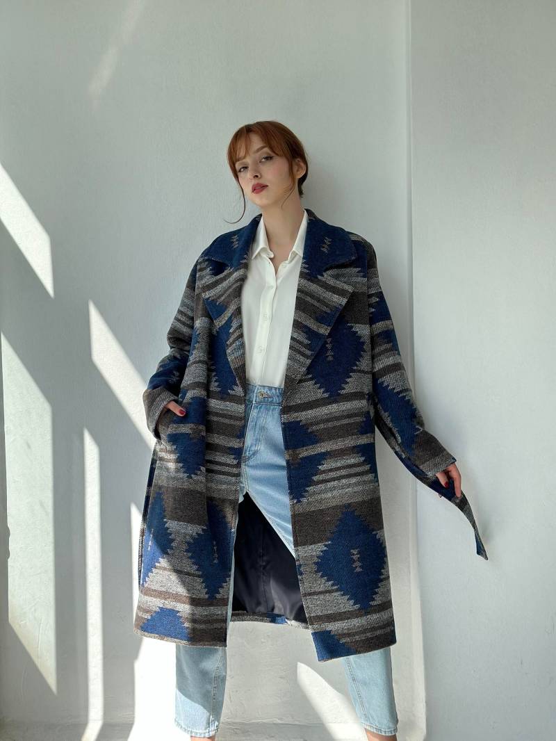 Retro Abstrakt Gemusterter Mantel Übergroßes Zweireihiges Design von RetrobirdStore