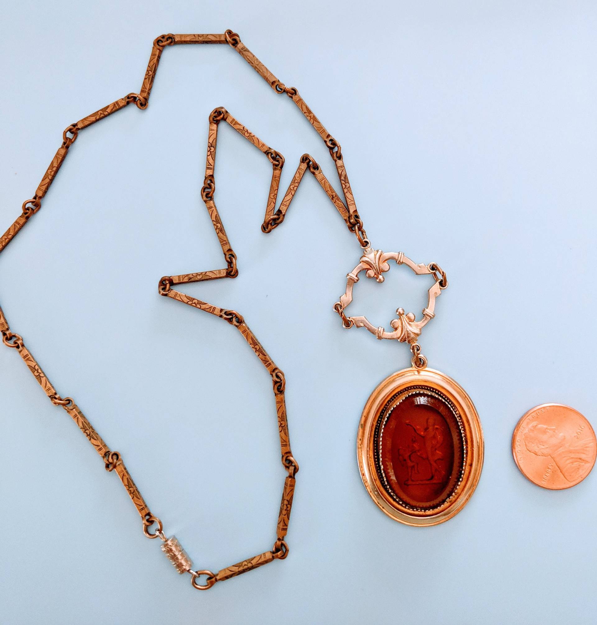 Vintage Halskette Mit Komplizierten Kette Vintage Halskette Mit Komplizierten Kette von RetrogradeBoutiqueCo