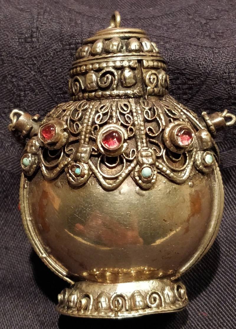 Reich Verziertes Kosmetikfläschchen von RetromaniaDE