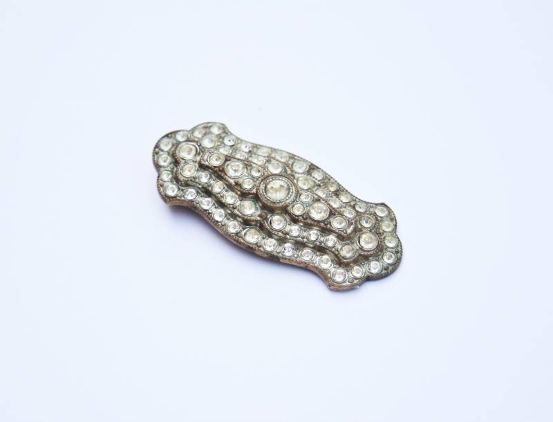 1930Er Jahre Art Deco Diamanten Kleiderclip Aus Vintage Messing & Kristallglas 1930Er Jahre Art Deco Diamanten Kleiderclip Aus Vintage Messing & Kristallglas von RetroroxJewellery