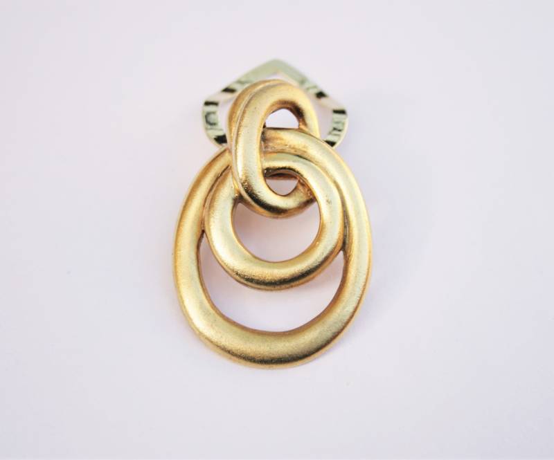 90Er Jahre Vintage Brushed Knoten Schal-Clip, Gold Gebürstet, Krawattenhalter Accessoire 90Er Jahre Vintage Brushed Knoten Schal-Clip, Gold Gebürstet, Krawattenhalter Accessoire von RetroroxJewellery