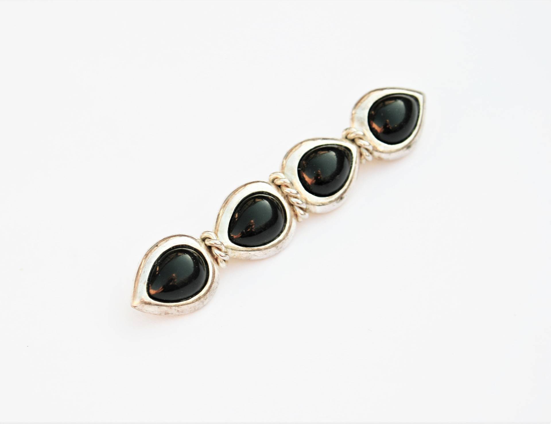 Lange Silber & Schwarze Kristall Brosche // Vintage Modeschmuck Made in England Damen Lange Silber & Schwarze Kristall Brosche // Vintage Modeschmuck Made in England Damen von RetroroxJewellery
