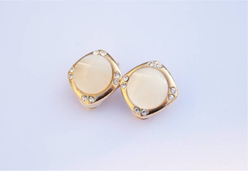 Vintage Perlmutt Ohrclips Gold & Kristall Modeschmuck von RetroroxJewellery