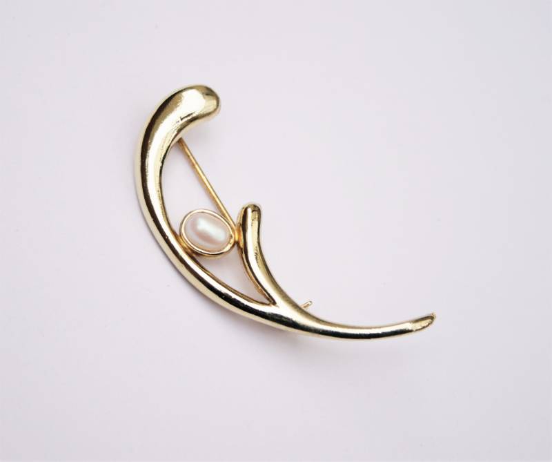 Vintage Vergoldete Brosche Mit Kunstperle - Made in England Vintage Vergoldete Brosche Mit Kunstperle - Made in England von RetroroxJewellery