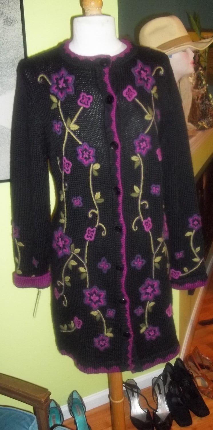 Exquisite Victor Costa Bunte Bestickte Strickpullover-Mantel von RevampedResale