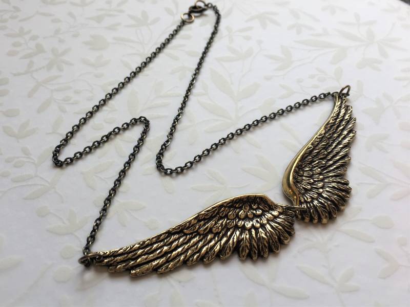 Engel Flügel Halskette Messing Engel Wing Schmuck-Flügel Anhänger, Memory Schmuck, Statement Halskette, Shine Erinnerung Schmuck Geschenk von RevelleRoseJewelry