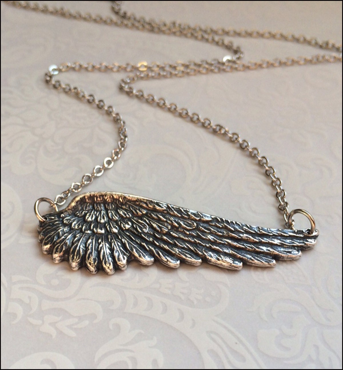 Engel Flügel Halskette ~ Seitlich Silber Schmuck, Feder Halskette, Schutzengel Seitlich Anhänger, Perfektes Geschenk Für Sie Engel Flügel Halskette ~ Seitlich Silber Schmuck, Feder Halskette, Schutzengel Seitlich Anhänger, Perfektes Geschenk Für Sie von RevelleRoseJewelry