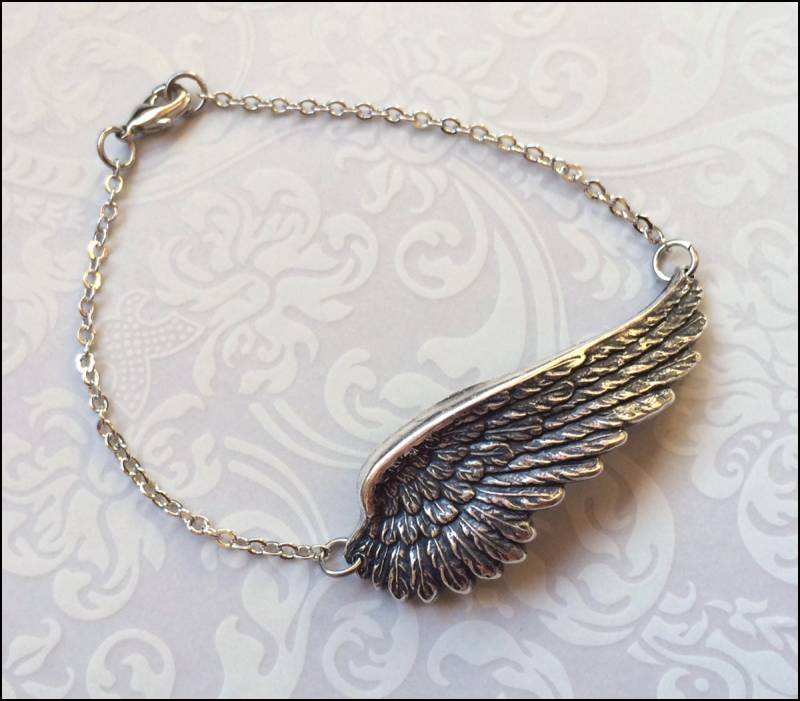 Engelsflügel Armband, Silberflügel Schmuck, Silber Feder Christlicher Glaube, in Erinnerung An, Perfektes Geschenk Für Sie, Wunderschön von RevelleRoseJewelry