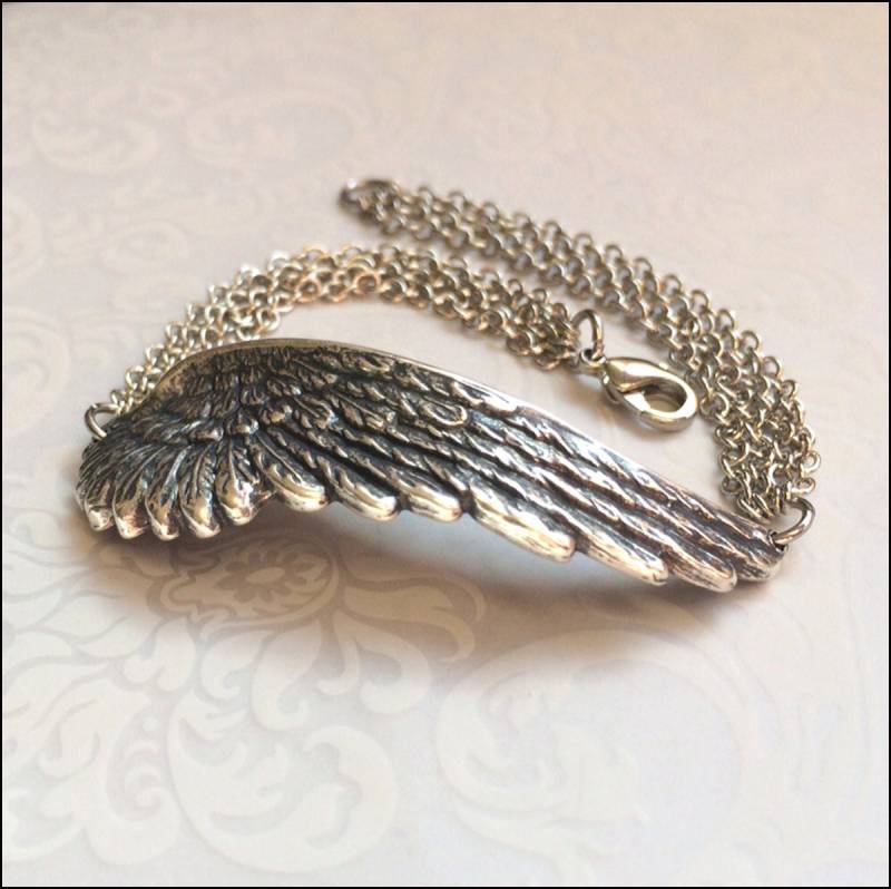 Engelsflügel Armband - Silber Flügel Anhänger Herrliches Multi-strand Armband, Geschenk Für Frau, Mutter, Schwester, Freundin Von Revellerosejewelry von RevelleRoseJewelry
