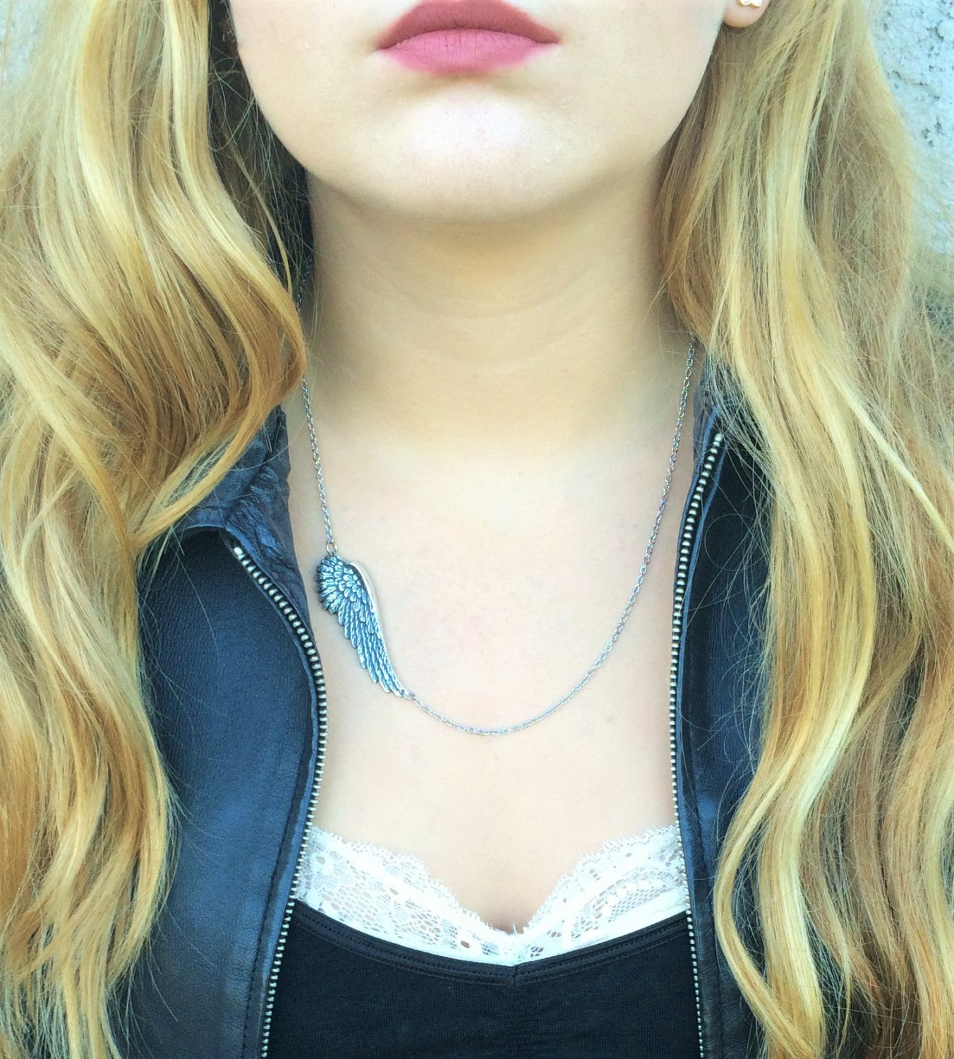 Engelsflügel Halskette-Silber Flügel Schmuck, Engel Anhänger Seitlich Engel Flügel Halskette, Layer Halskette in Silber, Geschenk von RevelleRoseJewelry