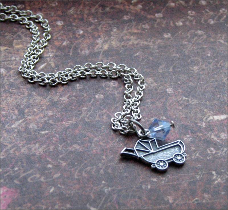 Neue Mutter Halskette - Baby Kinderwagen Charm W/Swarovski Kristall Perfect Erwartet Mama Geschenk "It's A Boy"Von Revellerosejewelry von RevelleRoseJewelry